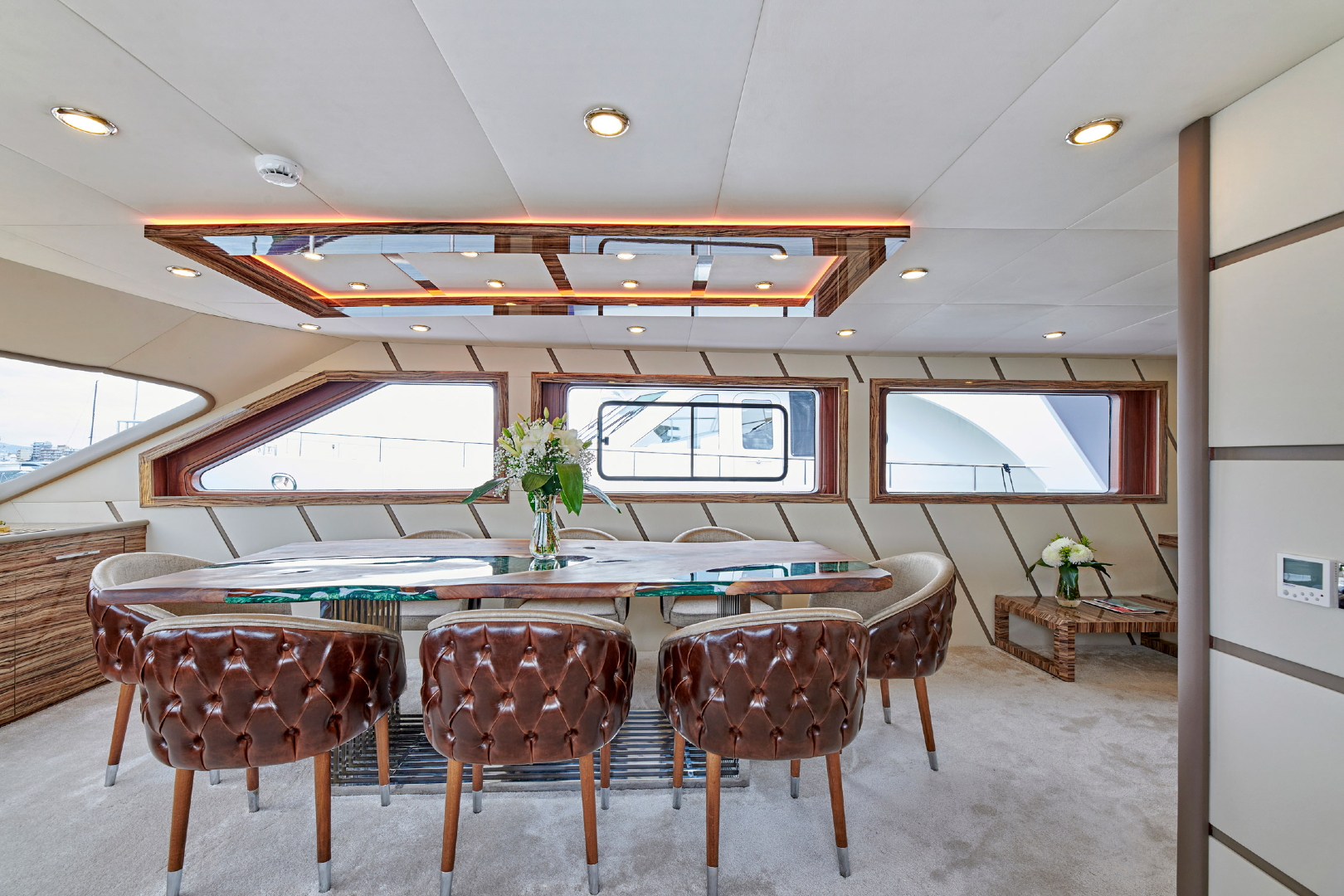 Luxury-Motor-yacht-custom-made-dining-table