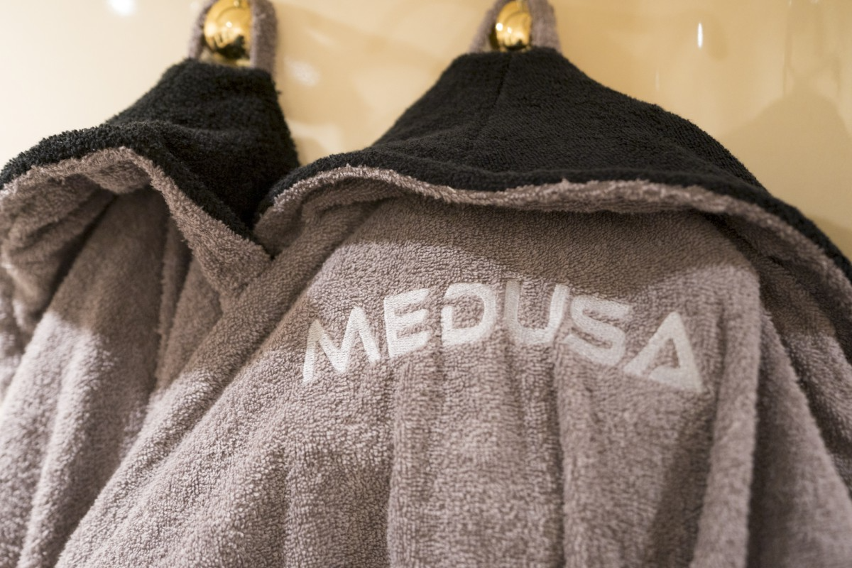 Luxury-motor-yacht-Medusa-guest Twin 1_Bathroom_details