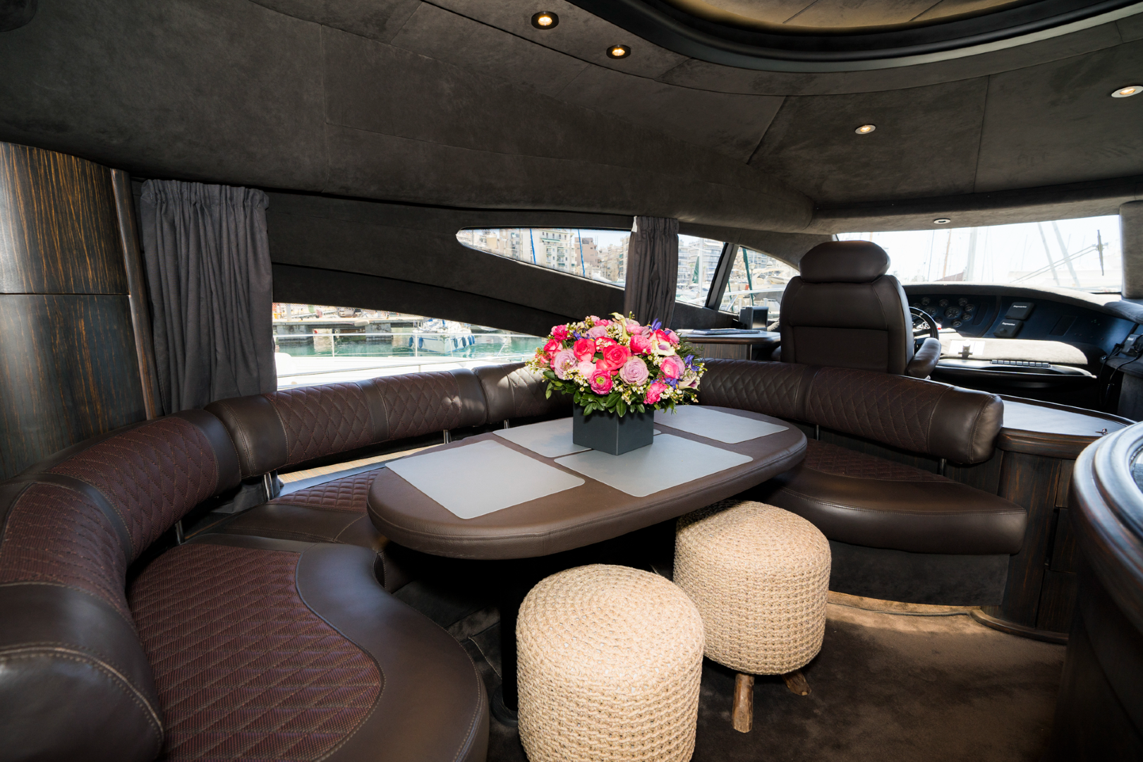 yacht-seating-interior-lounge