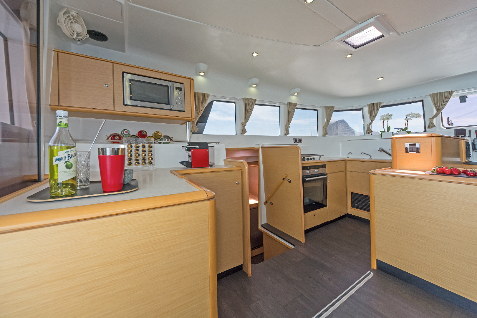luxury-sailing-catamaran-Idea!-kitchen