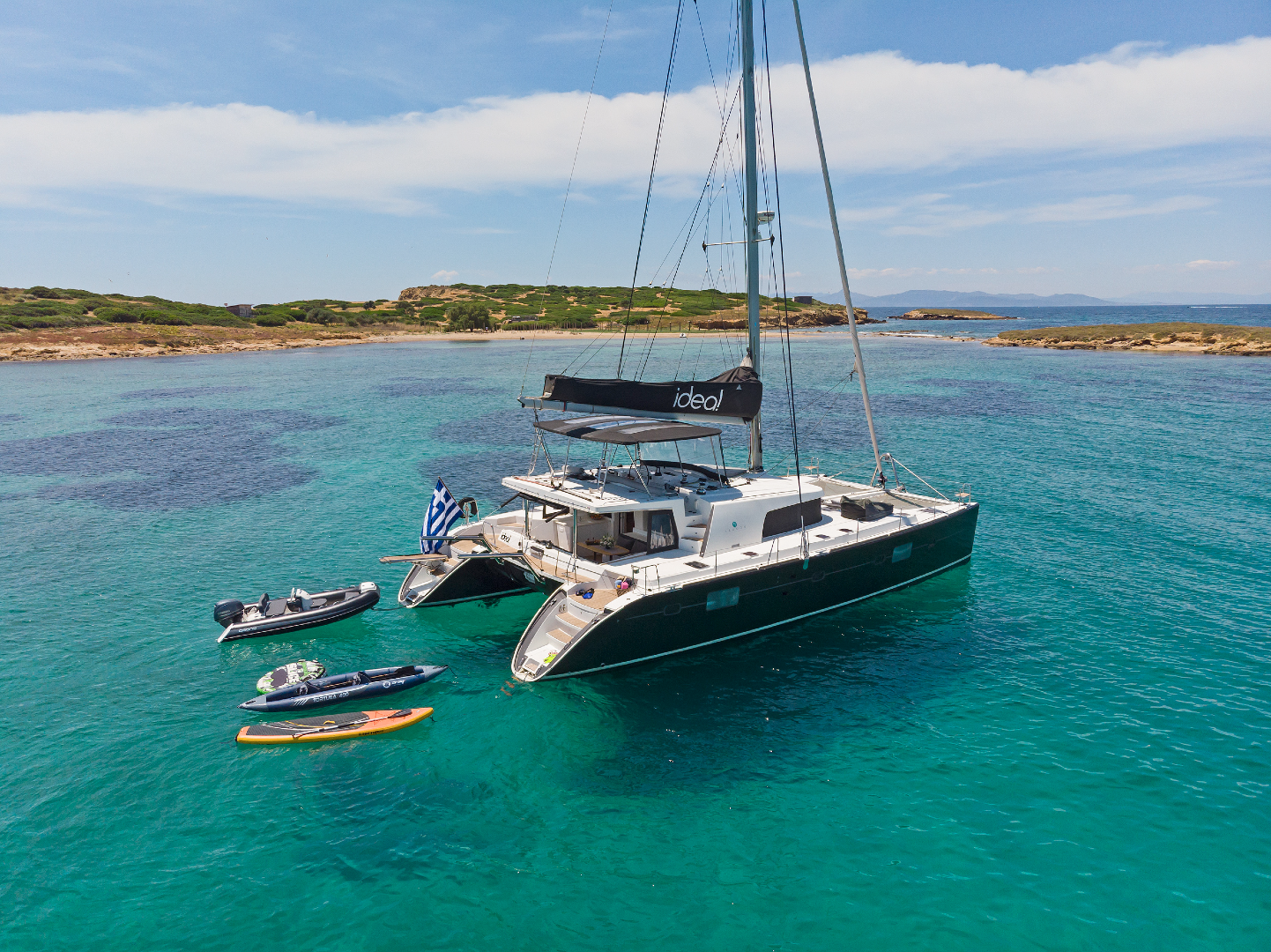 luxury-sailing-catamaran-Idea!