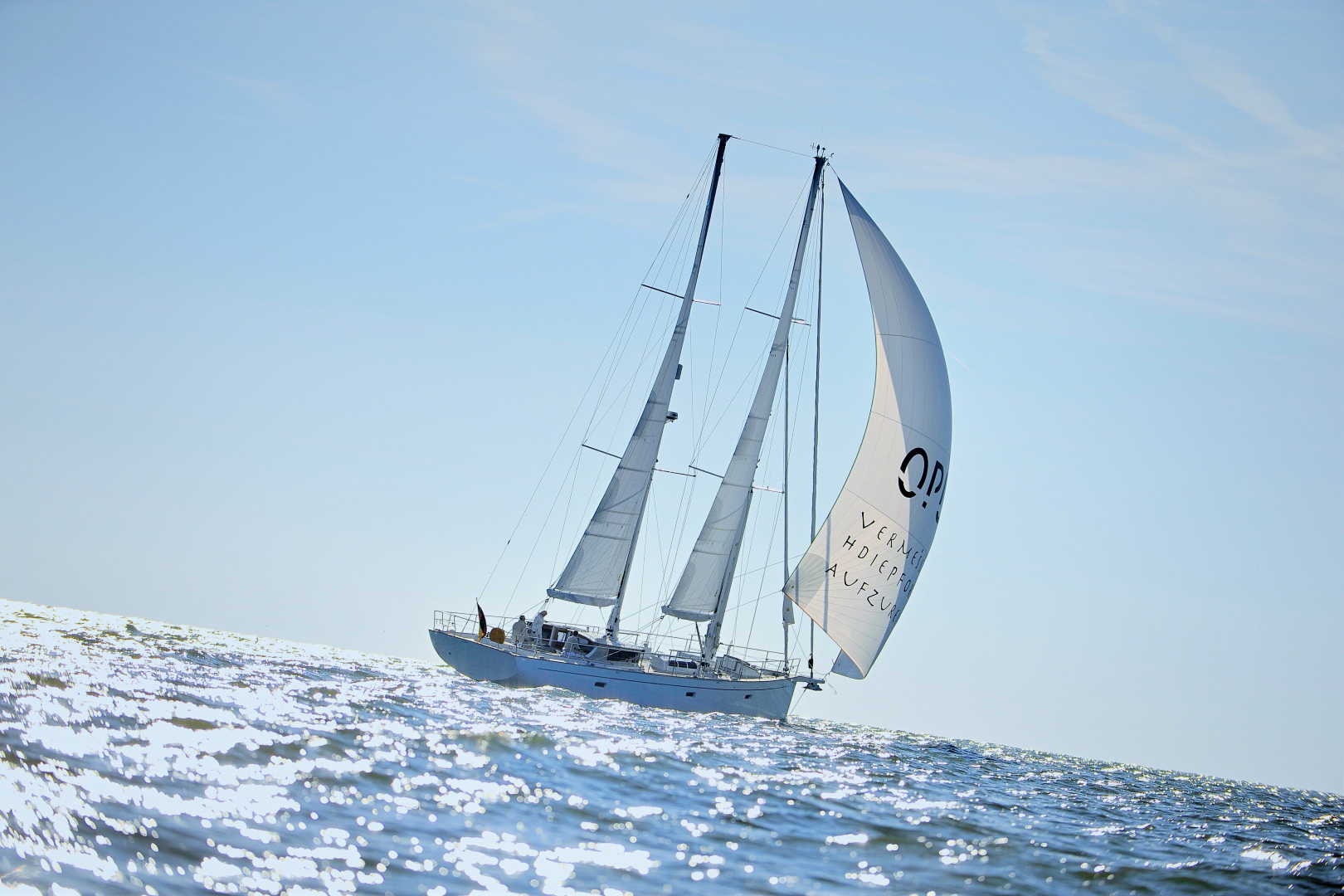 Luxury-sailing-yacht-Helene-full side-view