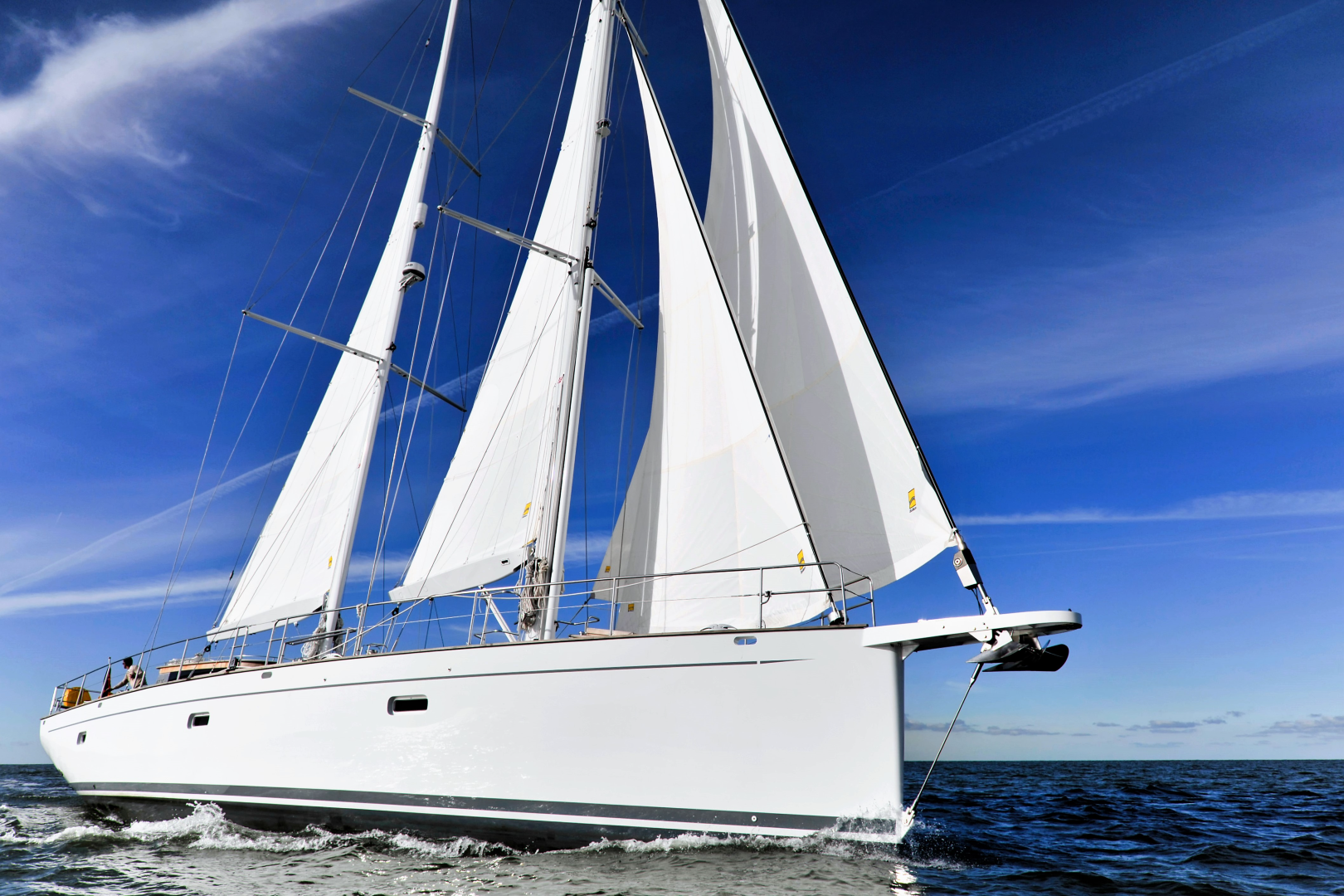 Luxury-sailing-yacht-Helene-side view