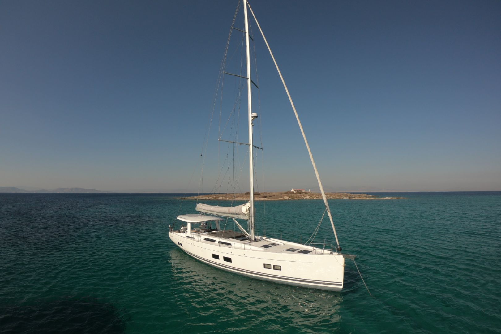 Luxury-sailing-yacht-Med-Sea-Tation