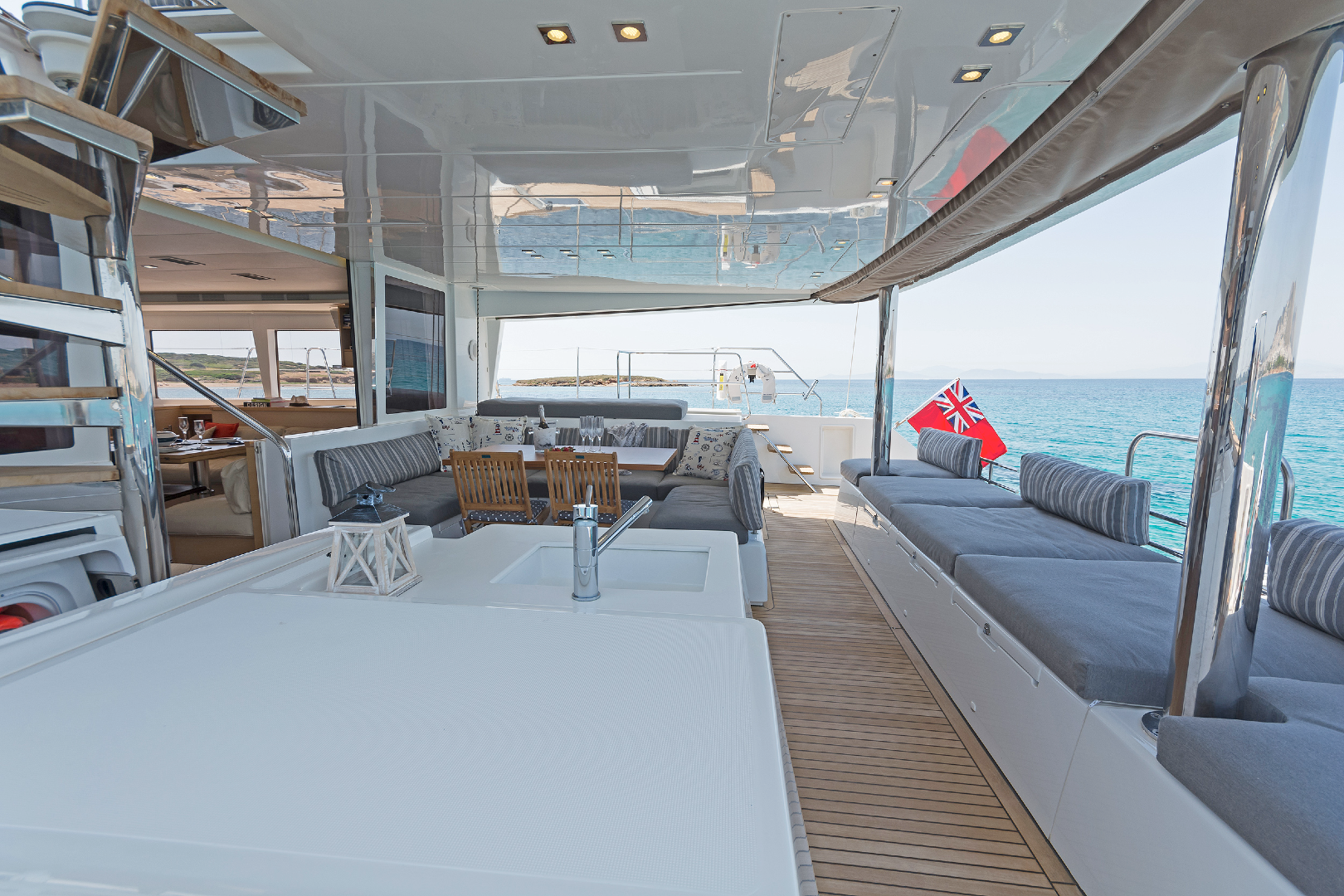 luxury-sailing-catamaran-Sea Bliss-deck-area