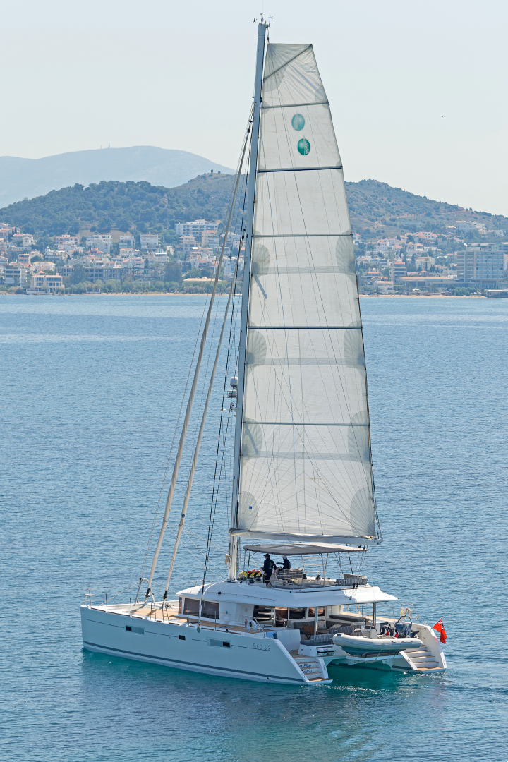 luxury-sailing-catamaran-Sea Bliss-full-view